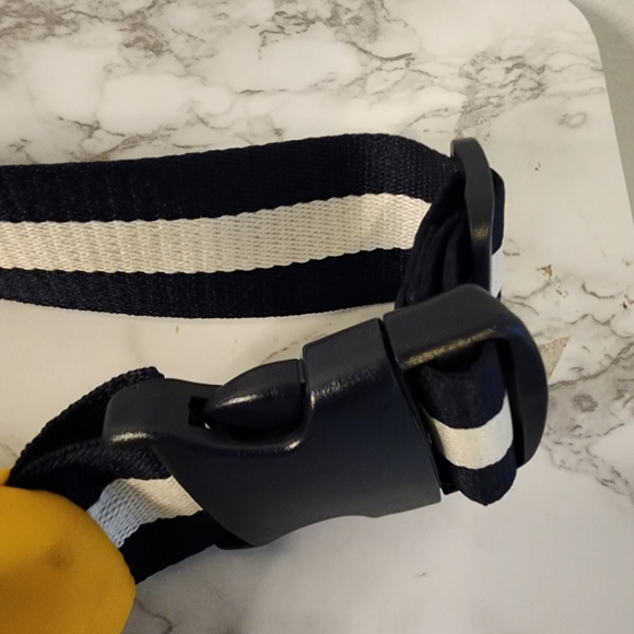 Yellow Fanny Pack - Picture 4 of 6